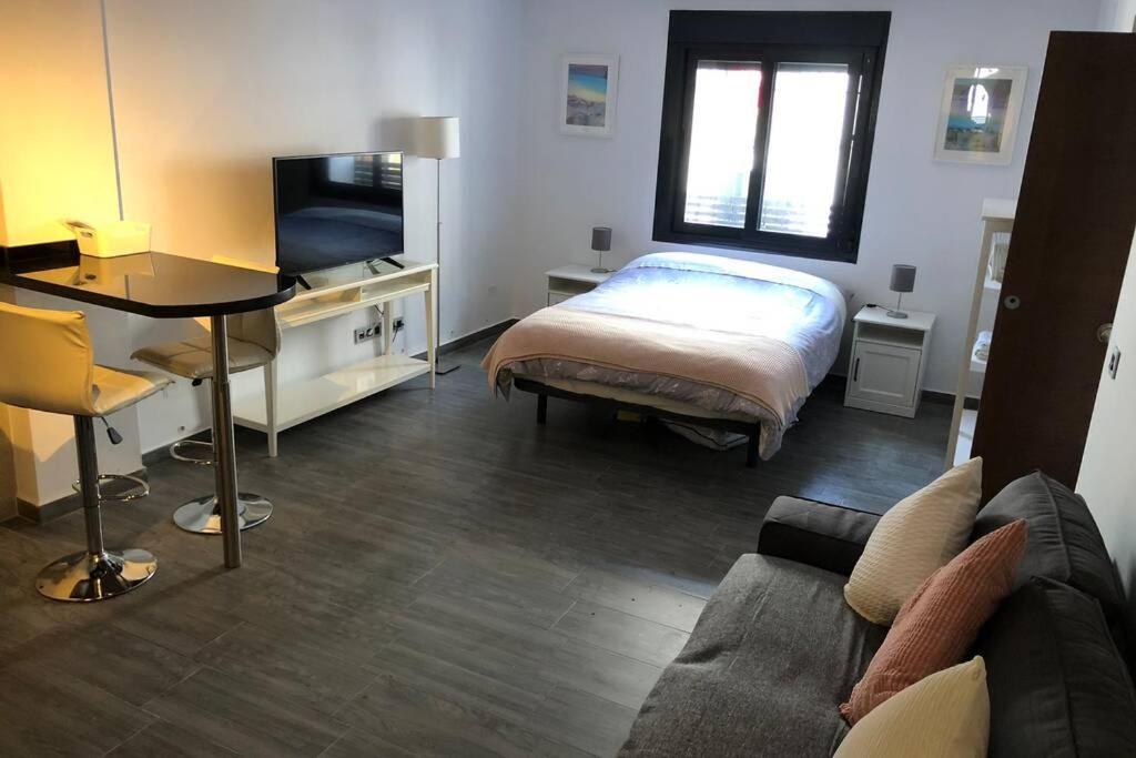 Studio Apartment In Ardales, Cerca El Caminito Del Rey Y Embalses Eksteriør billede