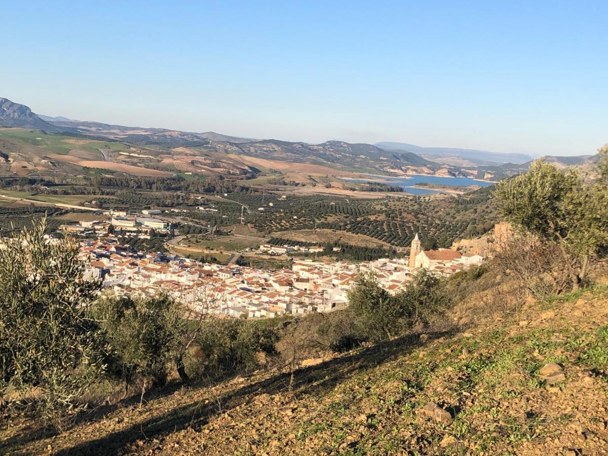 Studio Apartment In Ardales, Cerca El Caminito Del Rey Y Embalses Eksteriør billede